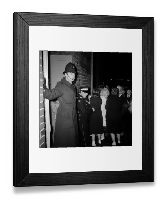 Framed Print : The Beatles play Wolverhampton. 19th November 1963 Framed Print : The Beatles play Wolverhampton. 19th November 1963