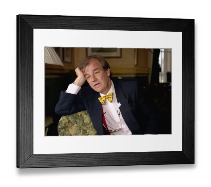 Framed Print : Keith Floyd, celebrity chef & tv presenter July 1994 Framed Print : Keith Floyd, celebrity chef & tv presenter July 1994