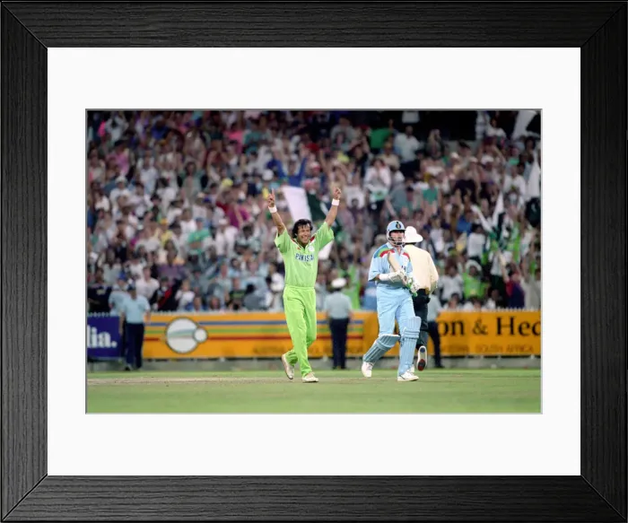 Framed Print : Cricket World Cup 1992 - Australia: Final: England v. Pakistan at Melbourne Framed Print : Cricket World Cup 1992 - Australia: Final: England v. Pakistan at Melbourne