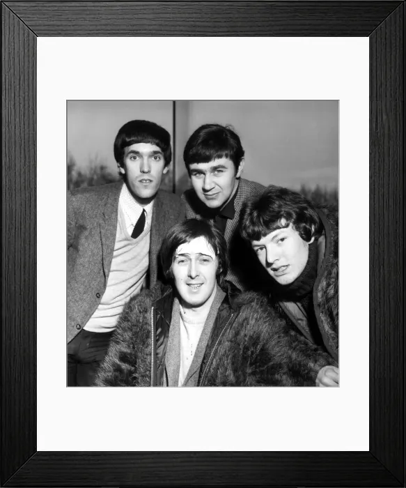 Framed Print : The Spencer Davis Group. l-r Muff Winwood, Pete York (centre back) Framed Print : The Spencer Davis Group. l-r Muff Winwood, Pete York (centre back)