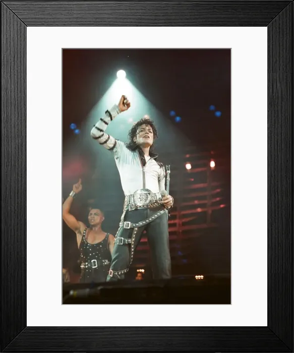Framed Print : Michael Jackson in concert at Wembley performing in front of HRH Diana Princess of Wales
