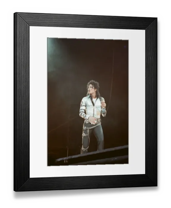 Framed Print : Michael Jackson in concert at Wembley performing in front of HRH Diana Princess of Wales