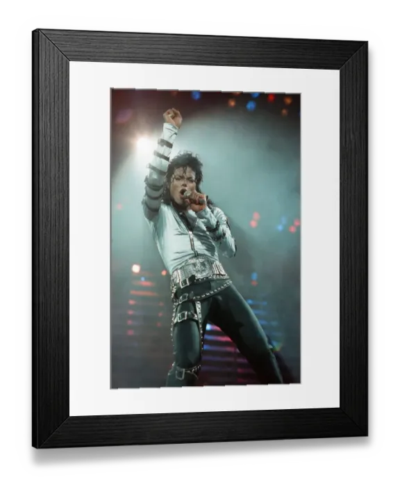 Framed Print : Michael Jackson in concert at Wembley performing in front of HRH Diana Princess of Wales