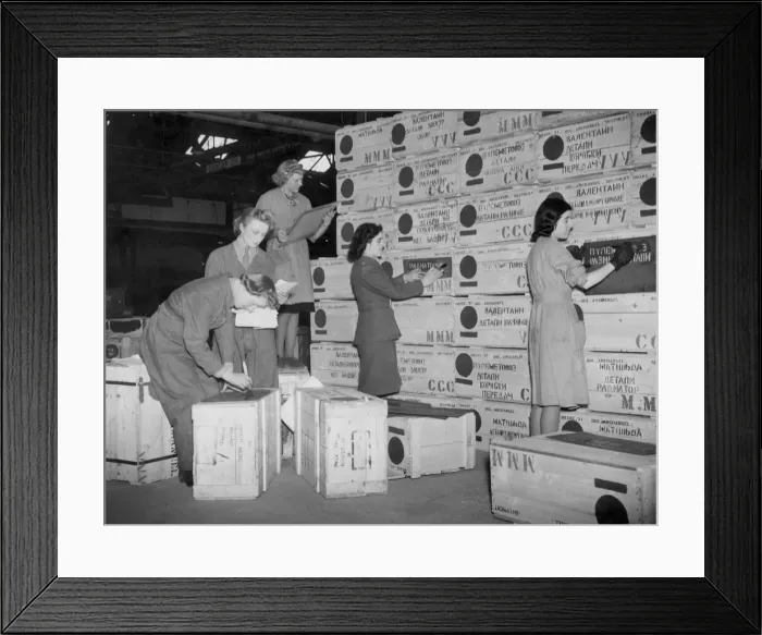 Framed Print : Arms for Russia. Girls at the Ordinance factory stencilling suupplies for the USSR with Framed Print : Arms for Russia. Girls at the Ordinance factory stencilling suupplies for the USSR with