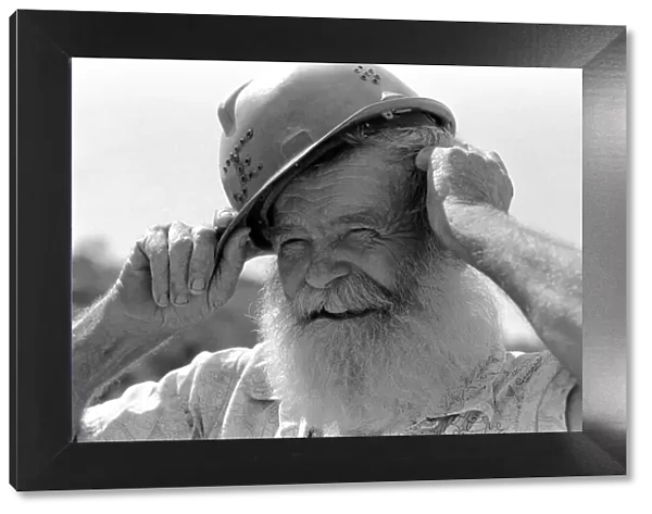 Outback: Rural: Marble Bar Western Australia: Marble Face - 68 year old Ken Macpherson