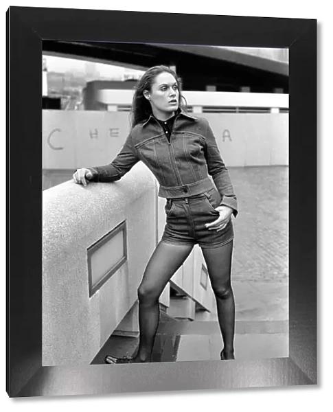 1970s Fashion: Shorts. January 1971 71-00161-014