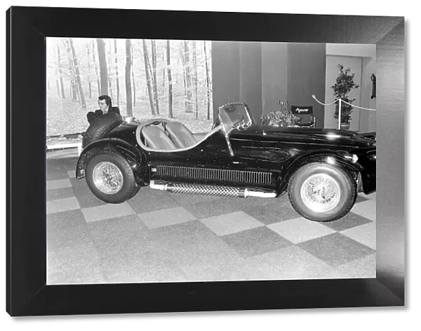 Cars  /  Motoring  /  Driving: Geneva Motor Show. March 1975 75-01419-011