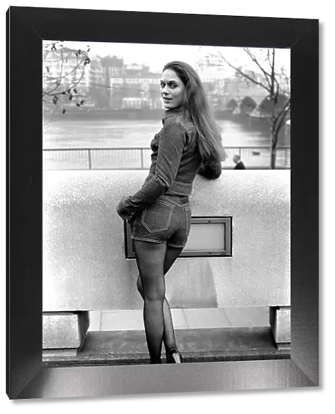 1970s Fashion: Shorts. January 1971 71-00161-019