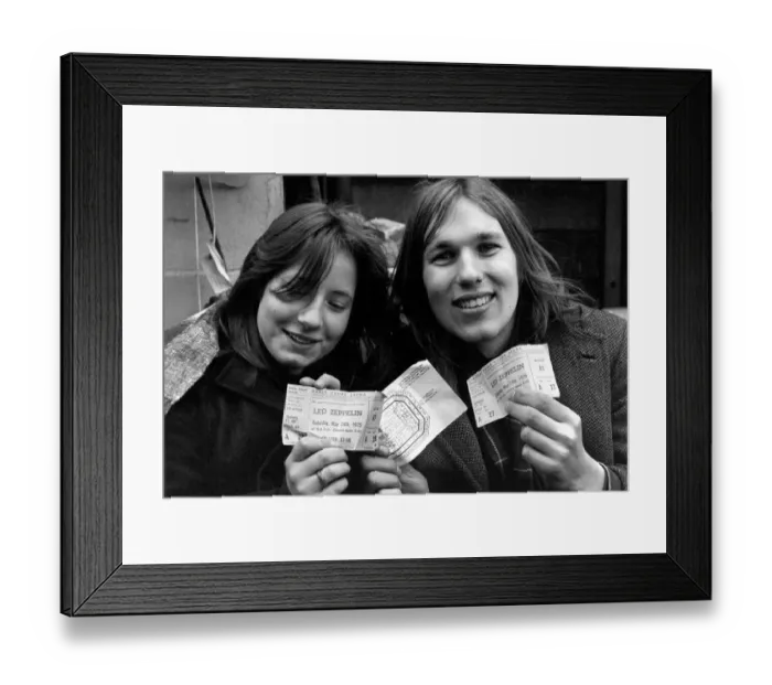 Framed Print : Queued for Pop Group Led Zeppelin Concert. Kim Evans (16) left and Janet Good (15 Framed Print : Queued for Pop Group Led Zeppelin Concert. Kim Evans (16) left and Janet Good (15