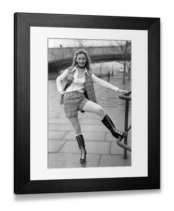 Framed Print : 1970s Fashion: Shorts. January 1971 71-00161-008 Framed Print : 1970s Fashion: Shorts. January 1971 71-00161-008