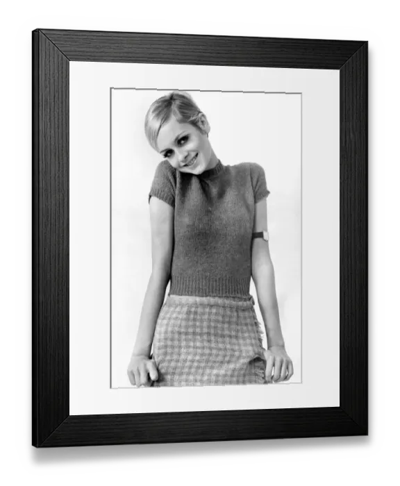 Framed Print : Twiggy modelling the shrunken woolen look. October 1966 P007222
