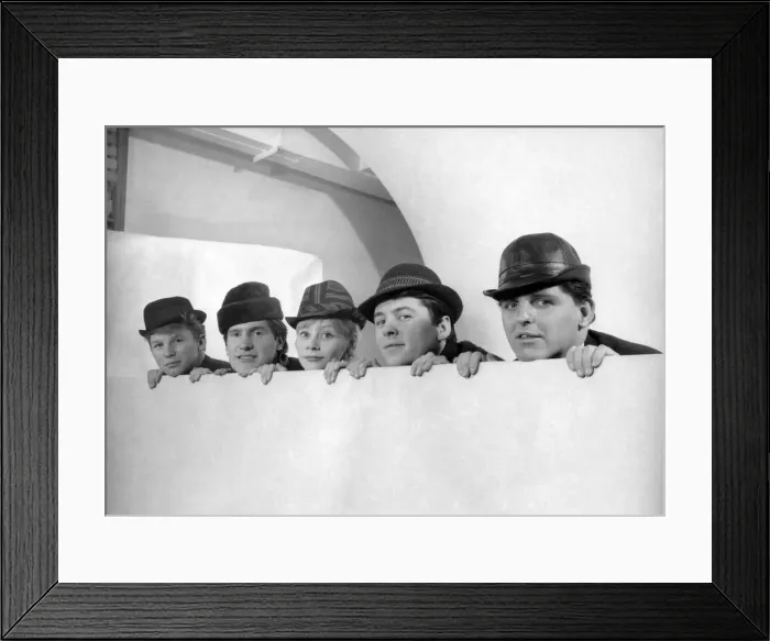 Framed Print : The pop grpoup The Searchers and Ann Ivall (Manager) seen here in the Daily Mirror Framed Print : The pop grpoup The Searchers and Ann Ivall (Manager) seen here in the Daily Mirror