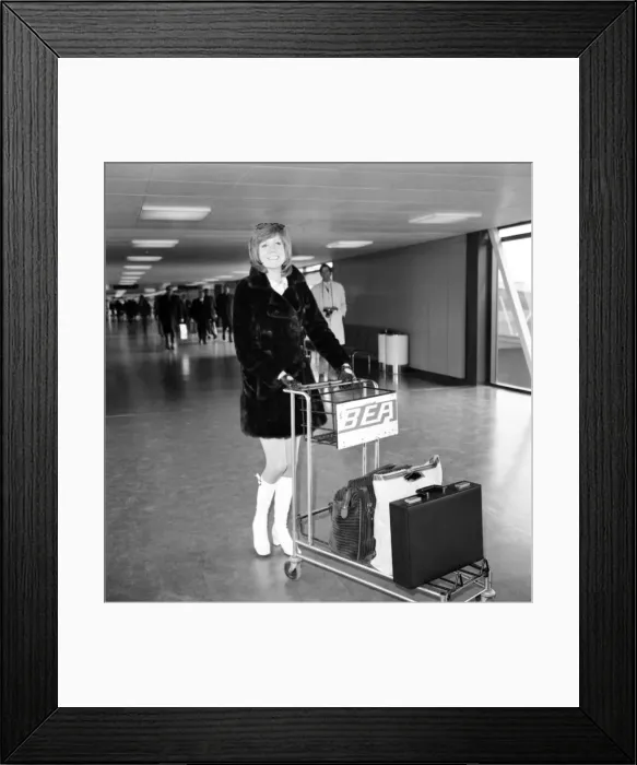 Framed Print : Singer Cilla Black pictured at Heathrow airport. February 1970 70-01718-001 Framed Print : Singer Cilla Black pictured at Heathrow airport. February 1970 70-01718-001