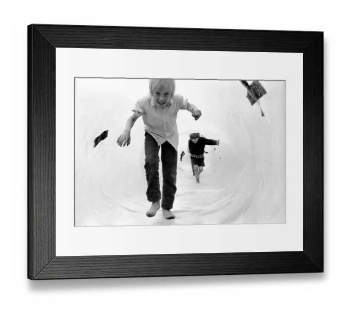 Framed Print : Kids in the Park: It was shoes off in Tabbard Gardens, Bermondsey, today (Saturday) Framed Print : Kids in the Park: It was shoes off in Tabbard Gardens, Bermondsey, today (Saturday)