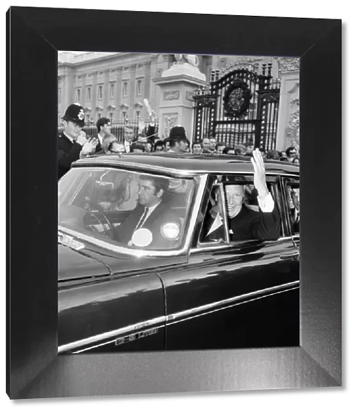 Politics: Wilson and Heath. Ted Heath leaves Palace after being sworn in as the new Prime