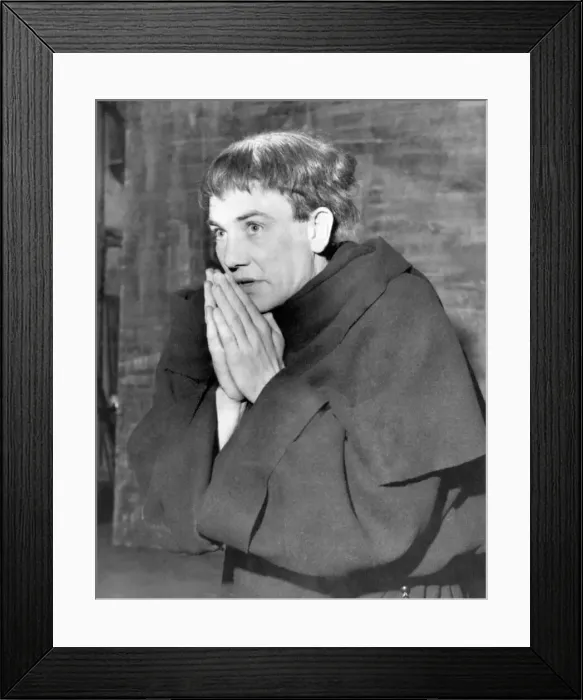 Framed Print : Albert Finney as Luther in the play of same name. July 1961 P007011
