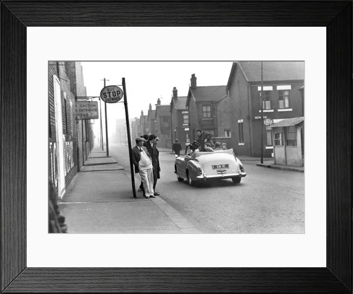Framed Print : Albert Finney pictured in the bronze Rolls Royce which they used for filming Framed Print : Albert Finney pictured in the bronze Rolls Royce which they used for filming