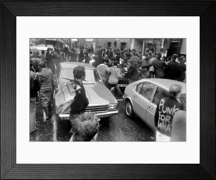 Framed Print : Youth Culture / Music / Police / Street scenes. Punk Rock'. August 1977 77-04262-006 Framed Print : Youth Culture / Music / Police / Street scenes. Punk Rock'. August 1977 77-04262-006