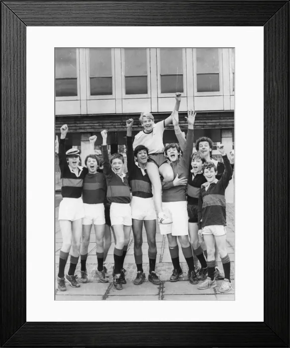 Framed Print : Pupils from Benfield School perform Gregorys Girl - from left, Lee Shanks Framed Print : Pupils from Benfield School perform Gregorys Girl - from left, Lee Shanks