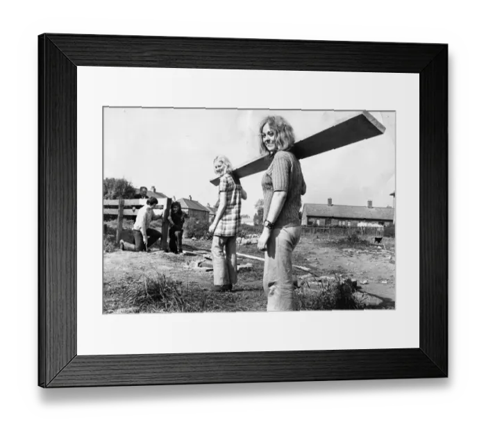 Framed Print : Teenage volunteers work on a community site in Cow Hill Framed Print : Teenage volunteers work on a community site in Cow Hill