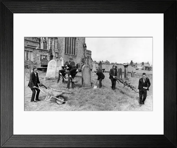 Framed Print : A team of schoolboys from Glendale County Secondary School do a spot of gardening in