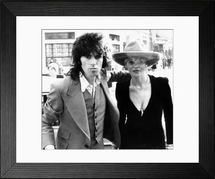 Framed Print : Anita Pallenberg and boyfriend Keith Richard 1973 gqmagazineusa