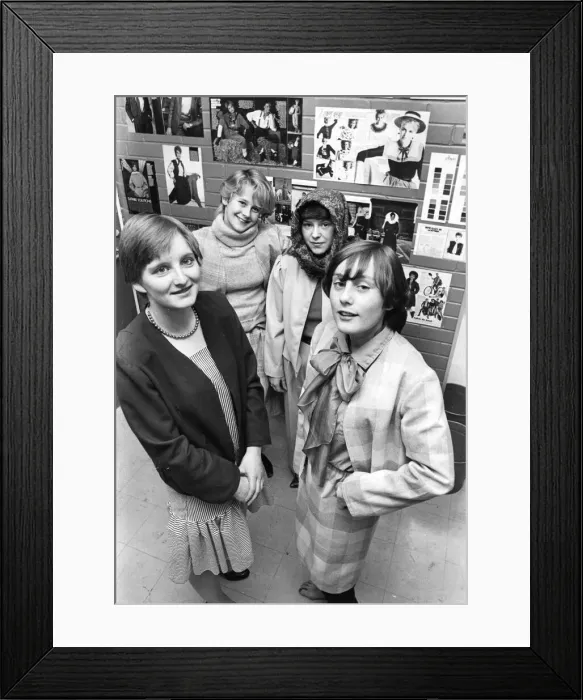 Framed Print : The girls from the youth centre in Sceptre Stree, Elswick