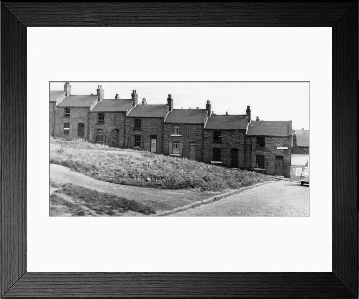 Framed Print : Derelict housing in an area of Sunset Street, Newcastle Framed Print : Derelict housing in an area of Sunset Street, Newcastle