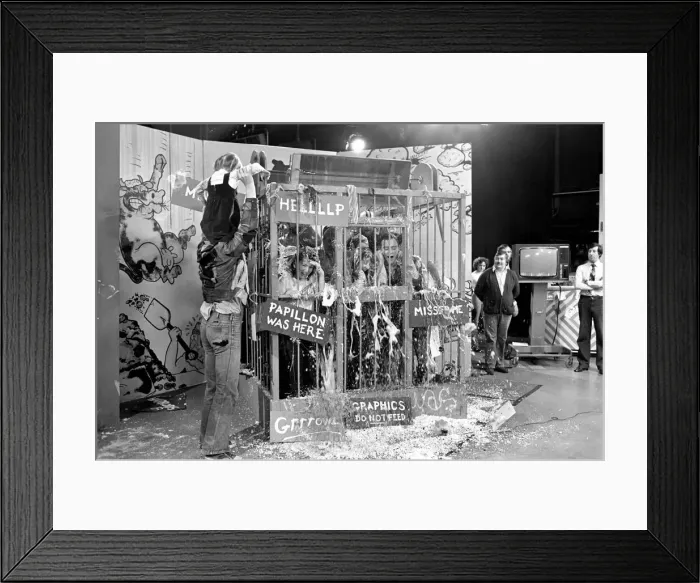 Framed Print : Entertainment: Television programme: Tiswas: Daily Mirrors Sue Tranter