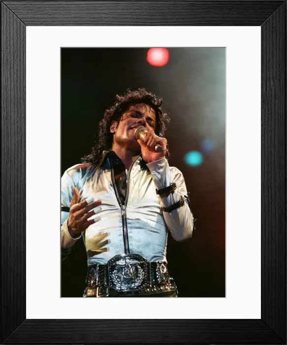 Framed Print : Michael Jackson seen here in concert at Milton Keynes. 10th September 1988 Framed Print : Michael Jackson seen here in concert at Milton Keynes. 10th September 1988