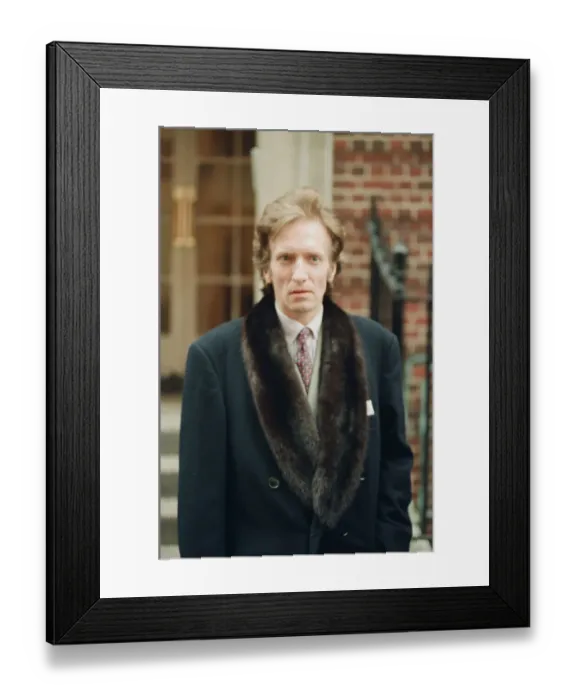 Framed Print : John Hervey, the seventh Marquess of Bristol, leaves St Marys Hospital in Paddington