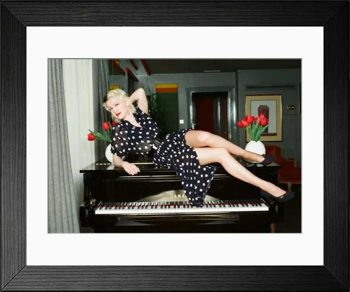 Framed Print : Cyndi Lauper american singer May 1989. Cyndi is in Britain to