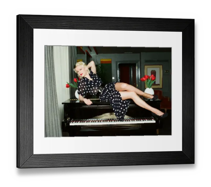 Framed Print : Cyndi Lauper american singer May 1989. Cyndi is in Britain to Framed Print : Cyndi Lauper american singer May 1989. Cyndi is in Britain to