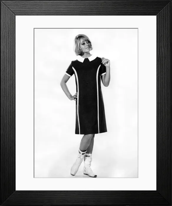 Framed Print : Reveille Fashions 1965: Marilyn Rickard. October 1965 P007762