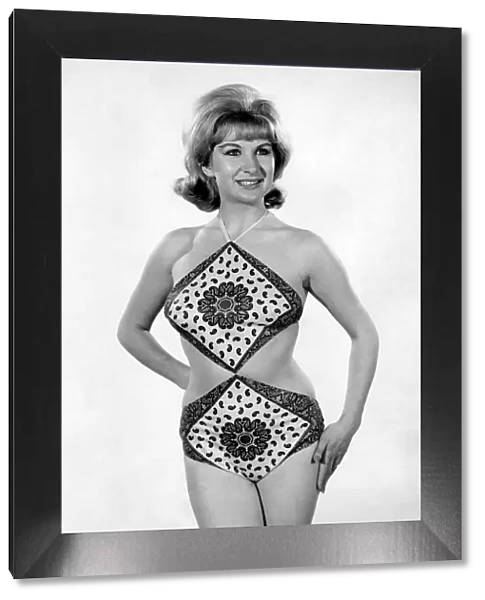 Reveille Fashions 1965: Caron Gardner. July 1965 P007739