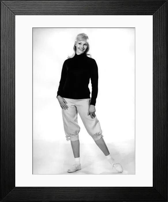 Framed Print : Reveille Fashions 1964: Jo Waring. May 1964 P007805