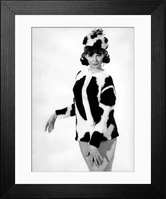 Framed Print : Reveille Fashions: Meriel Weston. October 1964 P006758