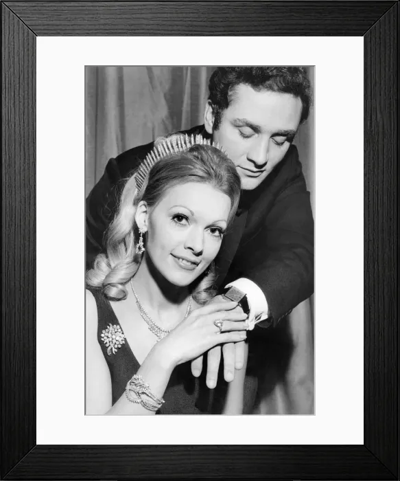 Framed Print : Model girl Ilona wearing a suit of diamond jewellery tiara, ear-rings, ring, necklace Framed Print : Model girl Ilona wearing a suit of diamond jewellery tiara, ear-rings, ring, necklace