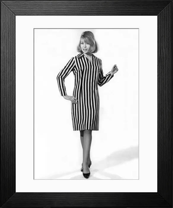 Framed Print : Reveille Fashions 1966: Marilyn Rickards. January 1966 P006669