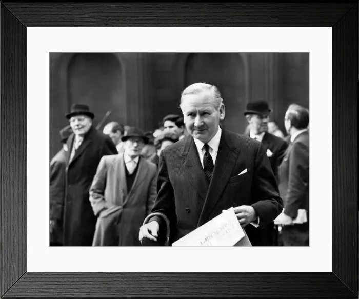 Framed Print : New Governor of the Bank of England, Mr. Leslie Kenneth OeBrien Framed Print : New Governor of the Bank of England, Mr. Leslie Kenneth OeBrien