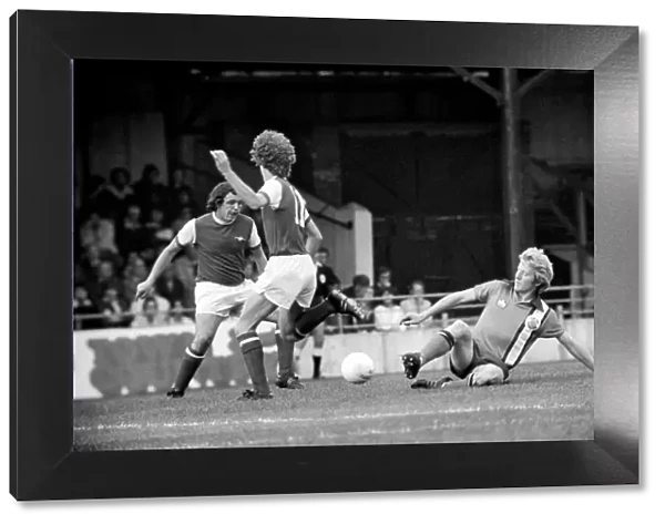 Luton Town. vs. Arsenal. August 1977 77-04352-030