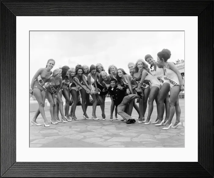 Framed Print : Miss United Kingdom beauty contest at Blackpool. The contestants pose for Framed Print : Miss United Kingdom beauty contest at Blackpool. The contestants pose for