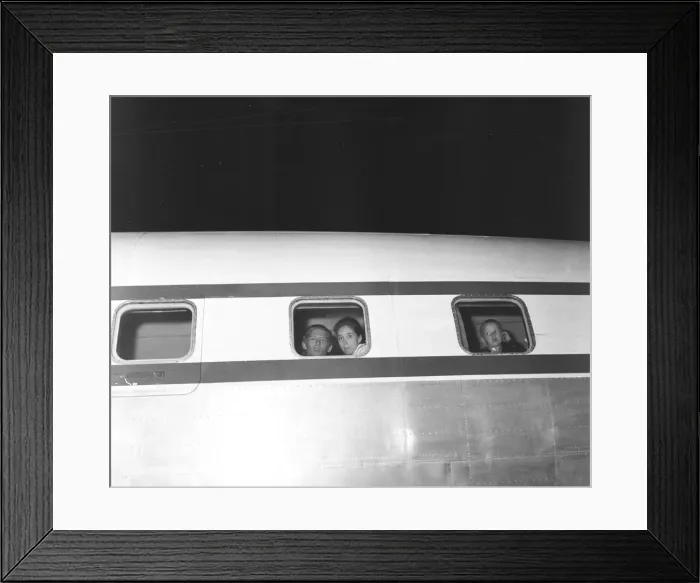 Framed Print : American rock and roll singer Jerry Lee Lewis with his thirteen year old wife Myra Framed Print : American rock and roll singer Jerry Lee Lewis with his thirteen year old wife Myra