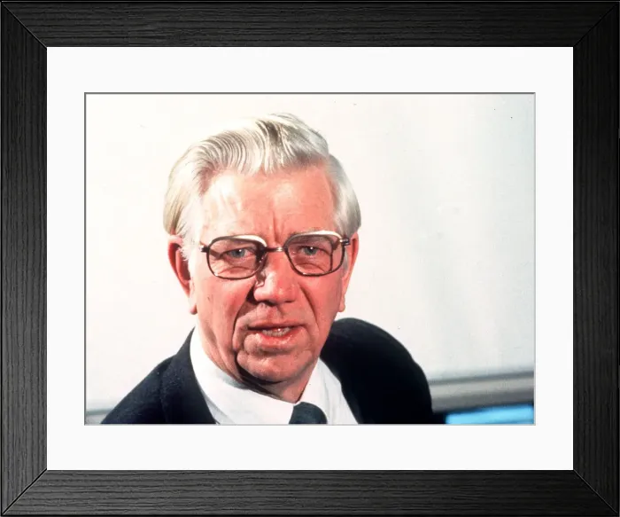 Framed Print : Jack Ashley MP wearing bi focal glasses