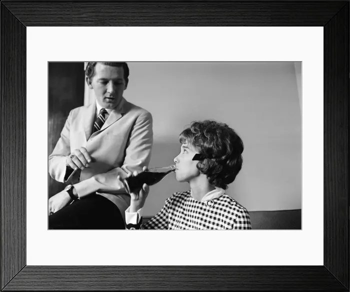Framed Print : American rock and roll singer Jerry Lee Lewis with his third wife Myra who he married Framed Print : American rock and roll singer Jerry Lee Lewis with his third wife Myra who he married