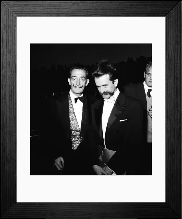 Framed Print : Artist Salvador Dali who recently arrived in the UK to promote his authorised biography Framed Print : Artist Salvador Dali who recently arrived in the UK to promote his authorised biography