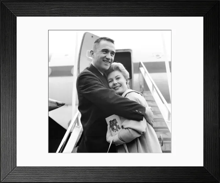 Framed Print : Mitzi Gaynor, American actress, singer & dancer, who is in the UK to promote her new film Framed Print : Mitzi Gaynor, American actress, singer & dancer, who is in the UK to promote her new film
