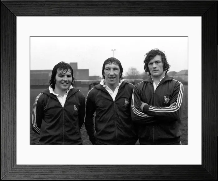 Framed Print : England rugby union team in training. The England rugby union team met at the Harlequins Framed Print : England rugby union team in training. The England rugby union team met at the Harlequins