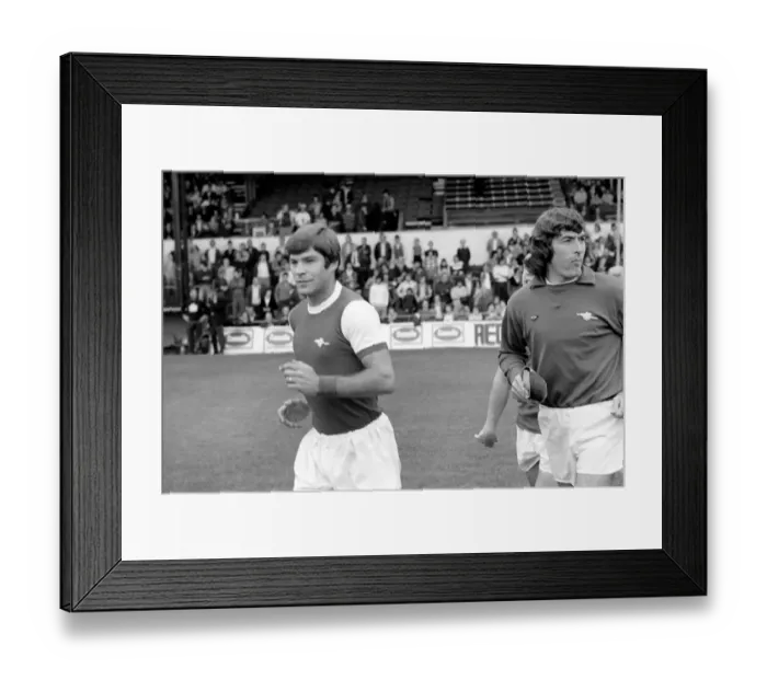 Framed Print : Luton Town. vs. Arsenal. Macdonald pictured with Jennings. August 1977 77-04352-005 Framed Print : Luton Town. vs. Arsenal. Macdonald pictured with Jennings. August 1977 77-04352-005