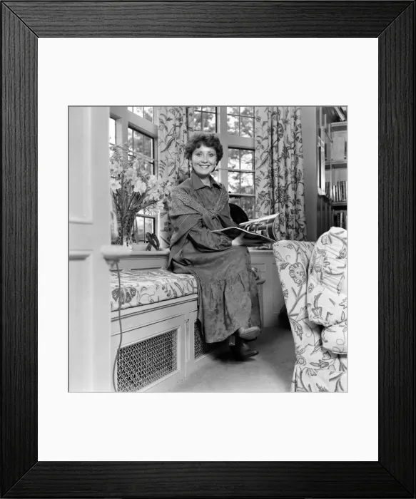 Framed Print : Lulu At Home. April 1977 77-02198-005 Framed Print : Lulu At Home. April 1977 77-02198-005